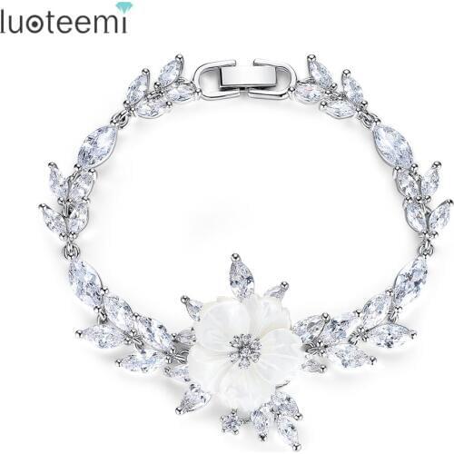 LUOTEEMI Romatic Delicate Bracelet Setting Clear Zirconia with Sea Shell Flower Lovely Gift for Girlfriend Birthday Christmas
