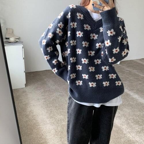 Autumn and Winter 2021 New Loose Crescent City Lazy Jacquard Oversize Blue Floral Pullover SweaterTop Women Wear V-Neck