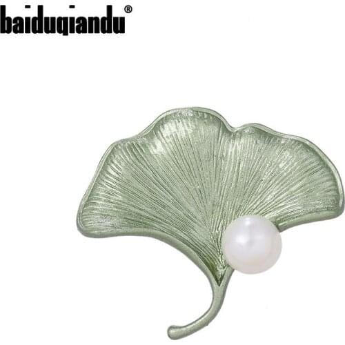 Baiduqiandu New Arrival Mustard Color Ginkgo Leaf Alloy Brooches for Women Dress Coat Accessories Cute Jewelry