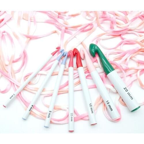 7Pcs/set 7mm-20mm Large Size Crochet Hook Plastic Crochet Needle Knitting Needles Thick Wool Weave Yarn Crafts Knitting Tools