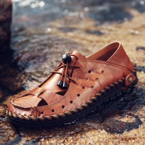Mens Leather Sandals Slippers Hand Stitching Outdoor Summer Closed Toe Fisherman Leather Breathable Beach Sport Sandals