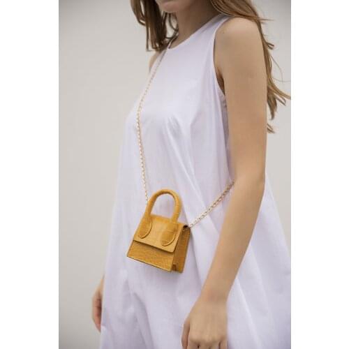 Womens bag autumn winter new 2021 womens literary one-shoulder messenger bag minority design cross-body bag Trend womens bag