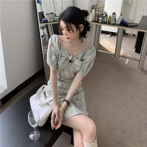 Dresses Women Retro Floral Short-sleeved Dress Female Summer 2021 New Skirt Temperament Slim Slim Short Skirt