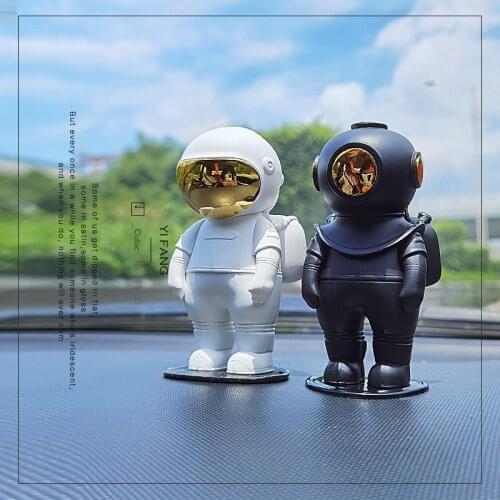 Resin Craftwork Astronaut Model Sculpture Space Man Creative Cosmonaut Statue Fashion Northern Europe Home Decorations