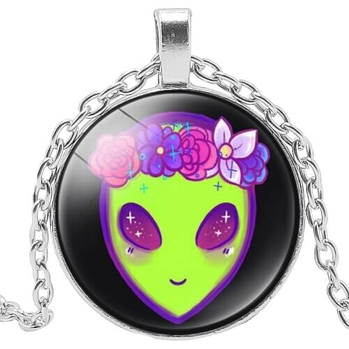 Fashion Day Alien Alien Alien Glass Cabochon Pendant Necklace Children Necklace Sweater Chain Jewelry Gift