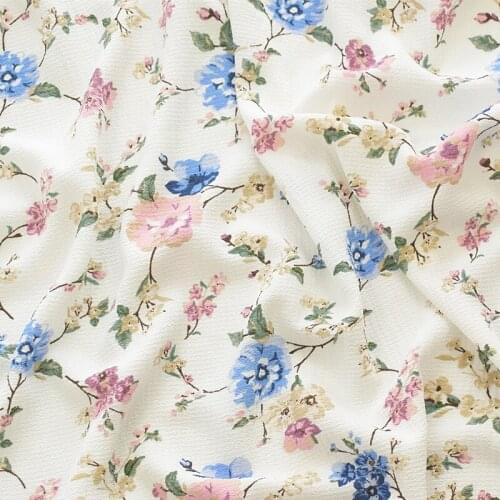 One meter seersucker Chiffon tissu Small flowers with white background fabric Fashion clothing patchwork
