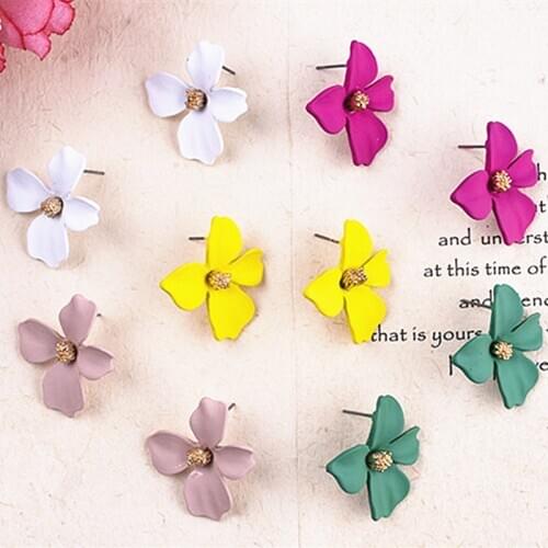 Petal Earrings Small Flower Stud Earrings For Women Fresh and Sweet Statement Earring Girl Fashion Jewelry