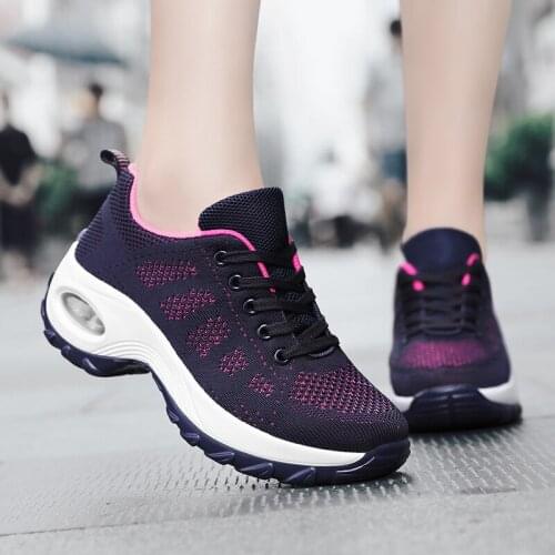 Women Running Shoes 2021 New Spring Flat Soft Ladies Loafers Zapatos De Mujer Air Cushion Non Slip Damping Chunky Black Sneakers