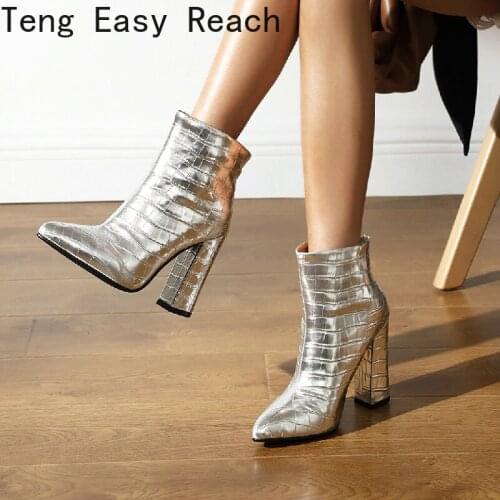 2021Autumn Winter Pointed Toe Thick Heels High Womens Nude Boots Solid Color Lattice Square Leather Womens Boots Fashion boots