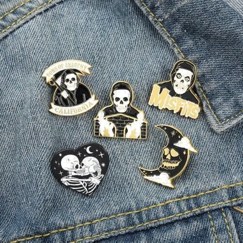 Mr. Skull Enamel Pins Custom Gothic Skull Lover Moon Punk Brooch Lapel Pin Badge Pack Punk Jewelry As A Gifts for Kids Wholesale