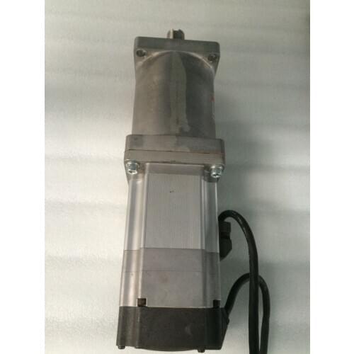 MQMS042A65E with reducer 1: 20 servo motor, used one , 90% appearance new , test goods , free shipping