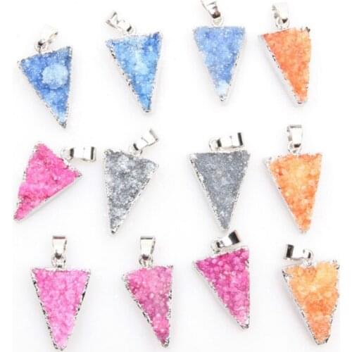 Lovely Little Triangle Blue Amethys Quartz Crystal Pendants Women Natural Stone Crystal Charms Druzy Pendant Jewelry Gift 1pc
