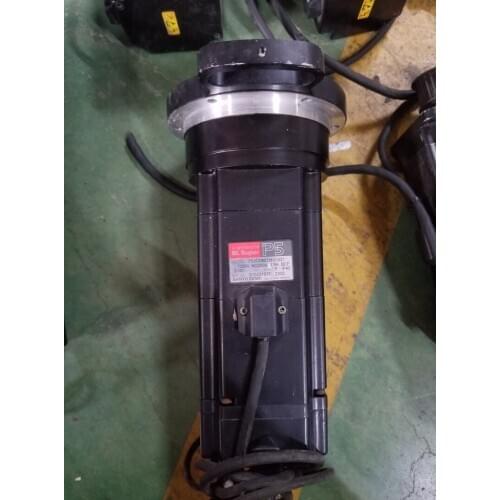 P50C08075HCS21 servo motor , used in good condition . 80% appearance new , good working , free shipping
