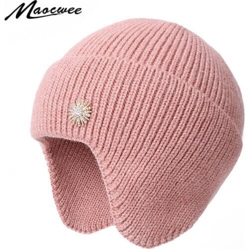 Women Men Solid Color Knited Hats Windproof Thick Warm Skullies Beanies Earguard Diamond Metal Flower Decoration Casual Bonnet