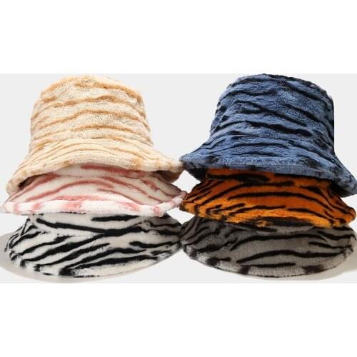 New Autumn and Winter Mens Panama Cap Thick Bucket Hat Womens Tide Black and White Stripes Plush Warm Fisherman Hat Casual Hat