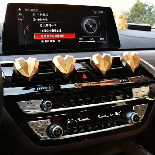 Love Heart Car Air Freshener Car Fragrance Auto Perfume Clip Diffuser Auto Vents Scent Parfum Diffuser Car Decor