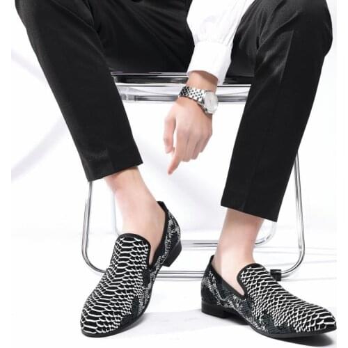 XQWFH Leather Men Casual Shoes 2021 Brand Mens Loafers Moccasins Breathable Slip on Fashion Driving Shoes Big Size 6-13