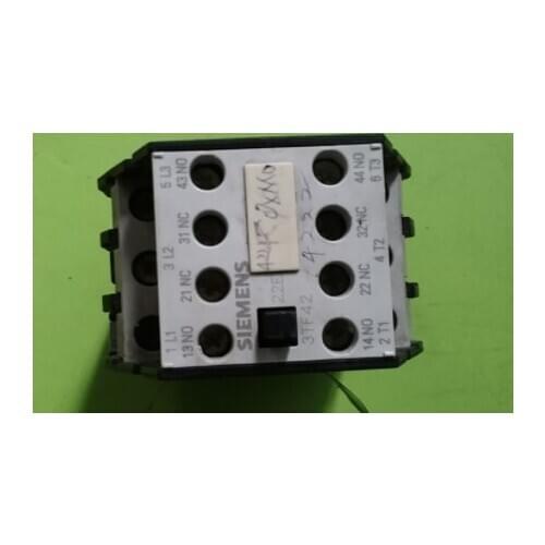 New and original CONTACTOR,MAGNETIC TYPE:3TF42 22-0X WITH 2NO & 2NC AUXILIARY CONTACS, 110 COIL VOLTAGE