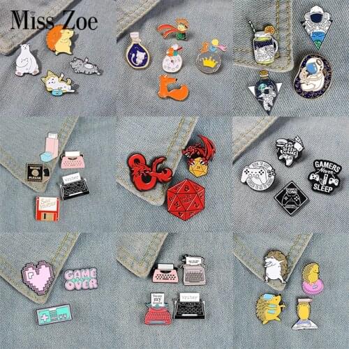 3~6pcs/set Game Girl Enamel Pins Video Game Software Custom Mug Brooches Bag Clothes Lapel Pin Badge Cartoon Animal Jewelry Gift