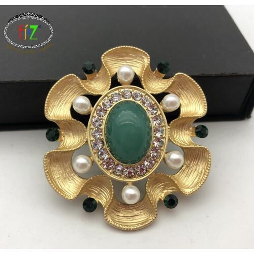 F.J4Z Retro Women Brooches Trendy Luxury Green Resin Stone Pins Lady Rhinestone Simulate Pearl Pin Brooch broches Pins