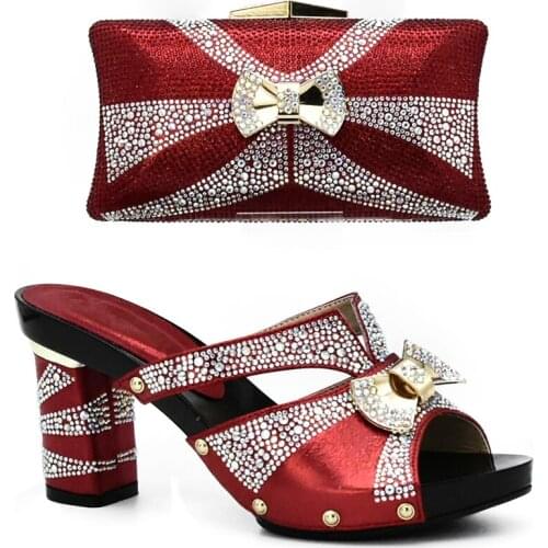 Latest Red Color African Shoes and Matching Bag Italian Nigerian Party Shoe and Bag Sets Decorated with Rhinestone Nigerian Shoe