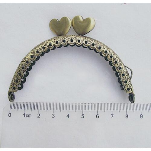 8.5cm vintage jag edge knurling purse frame women DIY coin bag making metal clasp heart kiss buckle 10pcs/lot