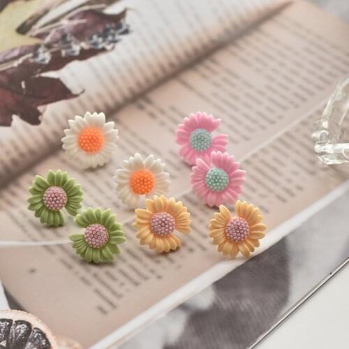 Daisy Earrings No Hole Ear Clips Lovely Flowers Clip Earring Without Piercing Minimalist Earrings Jewelry CE1260