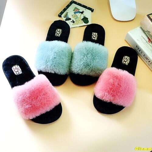 New Arrival Girl Luxury Fluffy Fur Slippers Ladies Indoor Warm Furry Fur Flip Flops Women Amazing Plush Fur Slides Wholesale Hot