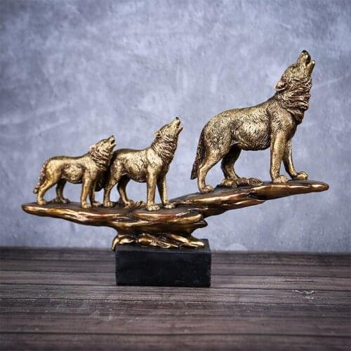 Nordic wolf sculpture decoration statuette modern style resin wolf animal large ornaments office home decoration accessories