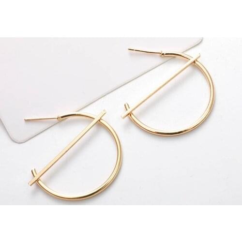 European Creative Simple Metal Geometric Earrings Punk Nightclub Style C-shaped Smooth Circle Hoop Earrings For Women Girl