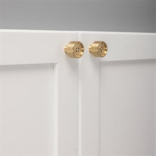 Creative Furniture Handle Solid Brass Button Shaped Cabinet Door Knob Wardrobe Drawer Pulls Singal Hole Golden Furniture Handles