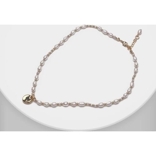 Amorita boutique Classic design of natural pearls with metal pendant necklace
