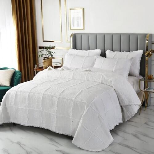 CHAUSUB White Quilt Set 3PCS Bedspread Cotton Quilts with 2 Shams Rose Embroidered Coverlet Queen Size Summer Blanket