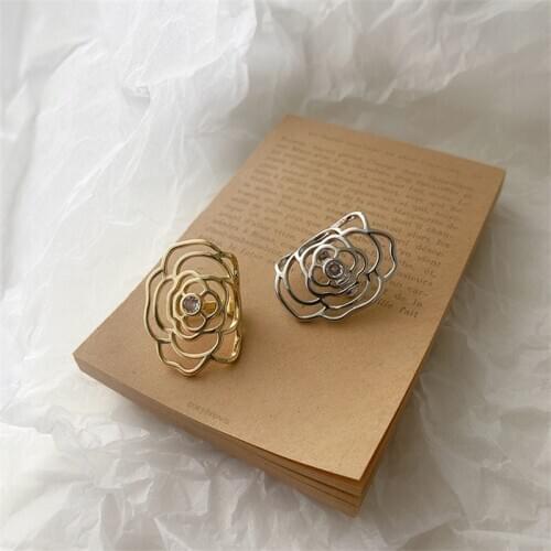 Hollow Rose Flower Ear Cuff Clip on Earrings Women No Piercing Earcuffs Gold Color Floral Cartilage Earrings Fashion Jewelry