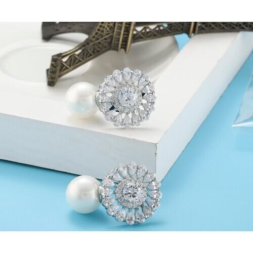 YANMEI Fashion Big Stud Pearl Earrings for Women Shiny Jewelry Handmade Gift Top Luxury Stud Earrings Flower Earrings Wedding