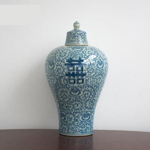 Jingdezhen Ceramic Plum Vase Hand Painted Antique Blue And White Porcelain Vase Chinese Home decorative ceramic ginger jar lid
