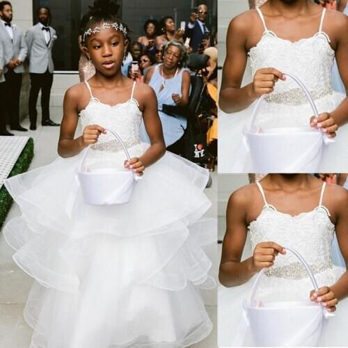 Tiers Flower Girl Dresses for Wedding With Crystals Sash Girl Gown Spaghetti Little Girl Pageant Dresses Vintage Communion Gowns