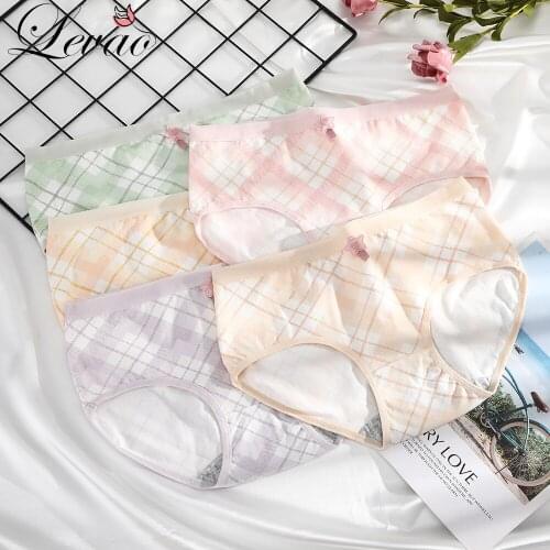 LEVAO 2021 Summer New Women Underwear Hip Briefs Pure Cotton Antibacterial Low-Waist Breathable Ladies Cute Girly Panties