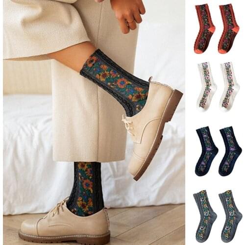 Floral Printed Woman Socks Cotton Funny Socks Fit Without Falling Winter Vintage Sleepwear Meias Harajuku Women Socks For Girls