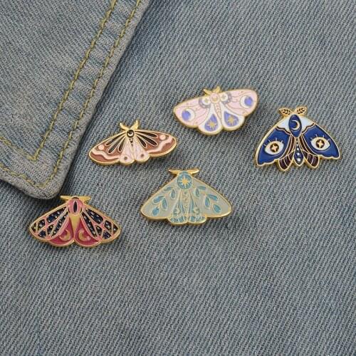 Classic Cute Moth Butterfly Enamel Brooches For Women Girls Fashion Insect Shaped Lapel Badge Pins Bag Clothes Jewelry Gifts