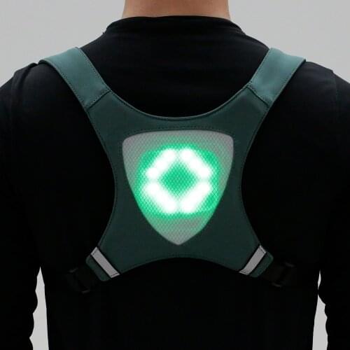Rechargeable Reflective Vest Backpack with LED Turn Signal Light Remote Control Outdoor Sport Safety Bag Gear for Cycling gilet