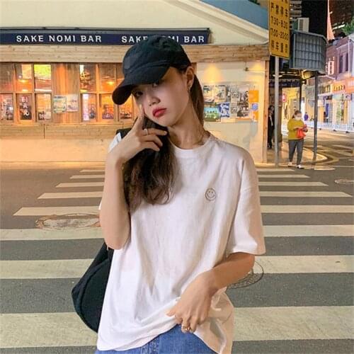 Womens T-shirts Tops Japanese Kawaii Ladies Ulzzang College Smiley Embroidery T-shirt Female Korean Harajuku Clothes For Women