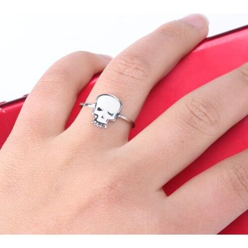 New wholesale a large number of 25 unisex simple fashion personality Skull pattern ring jewelry