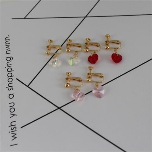 The New Japanese sweet and lovely simple three-color heart-shaped glass earrings hypoallergenic ear clips factory direct