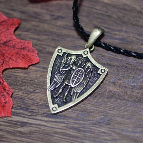 Langhong 1pcs Archangel St.Michael Protect Me Saint Shield Prayer Religious Necklace Protection Charm Necklace Talisman Jewelry