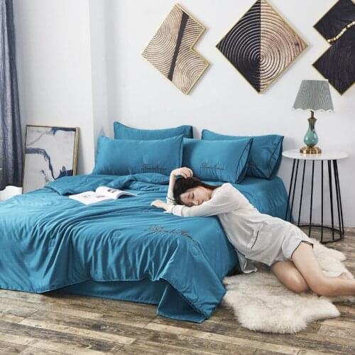 Air-Condition Silk Quilt Summer Comforter Quilt Washed Polyester Fabric Microfiber Stitching Twin Queen for bed quilt