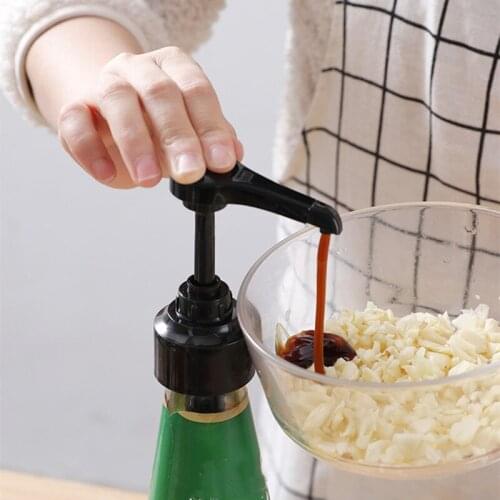 1pcs Oil Bottle Stopper Lock Plug Seal Leak-proof PP Nozzle Sprayer Liquor Dispenser Wine Pourer Kitchen Bar Tool