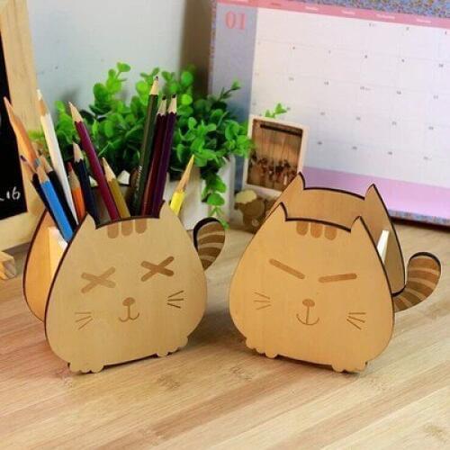 1pcs Korean stationery pony whirling Cute creative pen holder wooden cartoon lucky cat pen holder