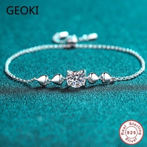 Geoki 925 Sterling Silver 1 CT Perfect Cut Cow Head Moissanite Love Heart Bracelet Passed Diamond Test Stone Beads Bracelets