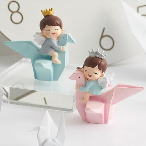 Homelily Lovely Cartoon Home Decoration Mini Resin Figurine Creative Nordic Girl Bedroom Desktop Decorate Crafts Small Ornaments